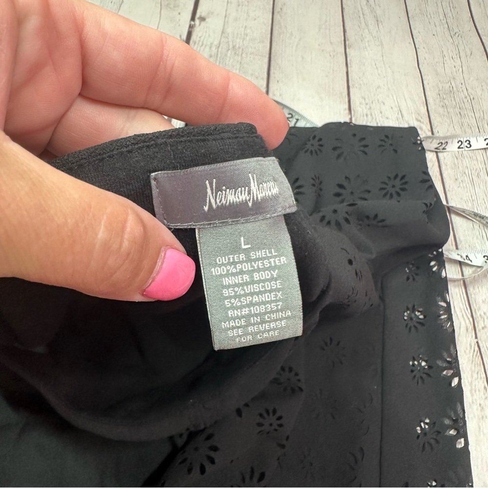 Neiman Marcus Black Eyelet layered shift Dress sz L sleeveless minimalist - Picture 7 of 9